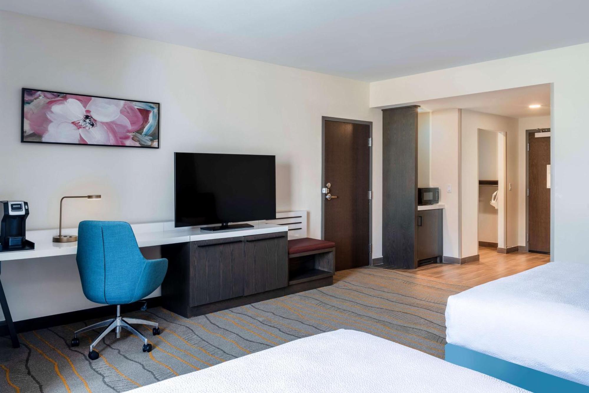 Hilton Garden Inn Pomona, Ca Exterior photo